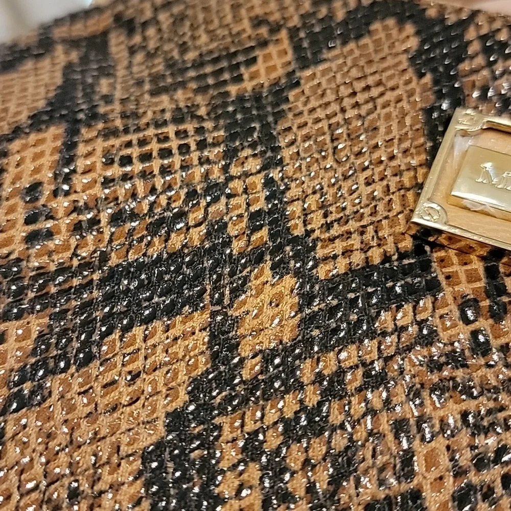Miadora crossbody handbag